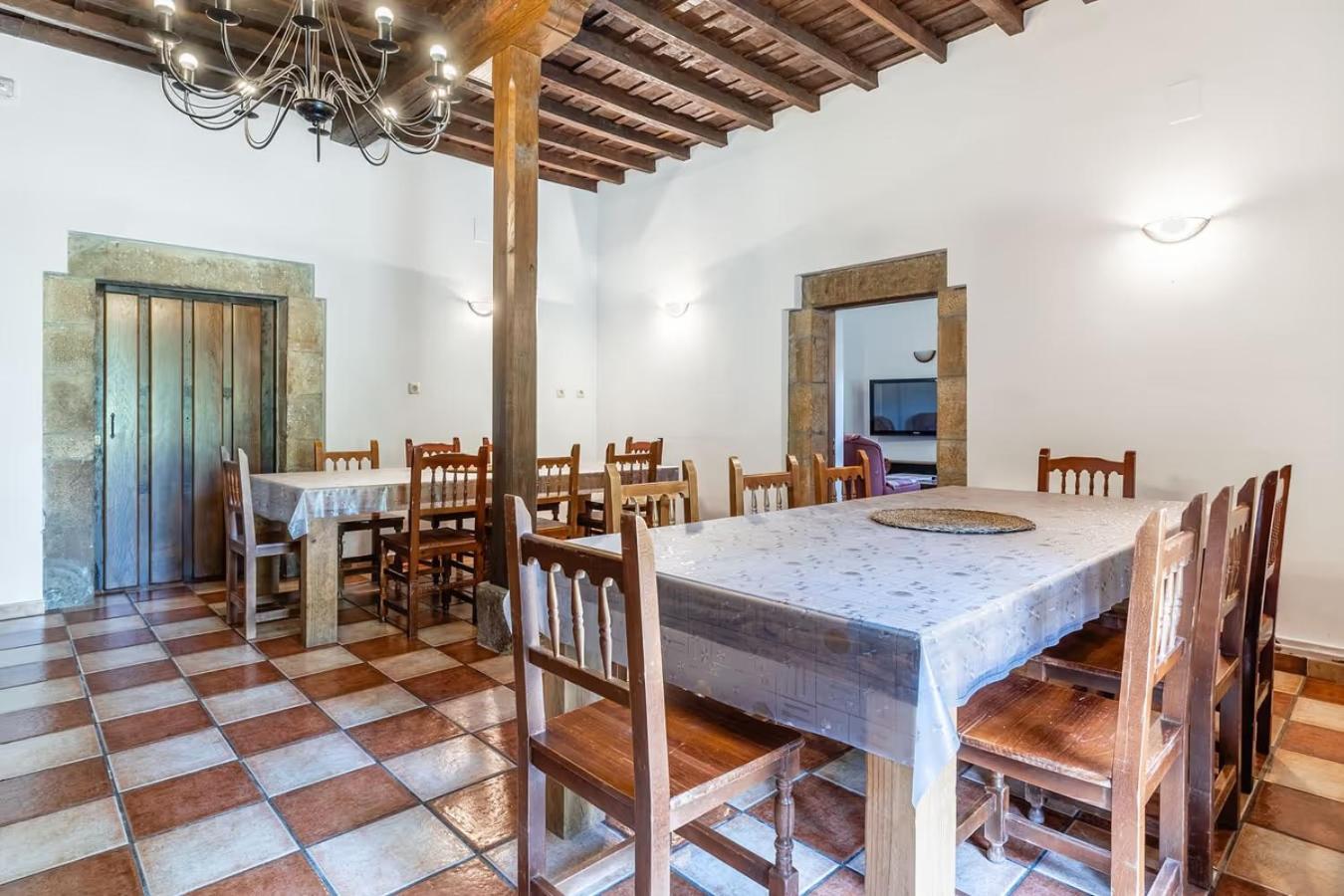 Cabezón de Liébana La Torre De Perrozo 게스트하우스 외부 사진